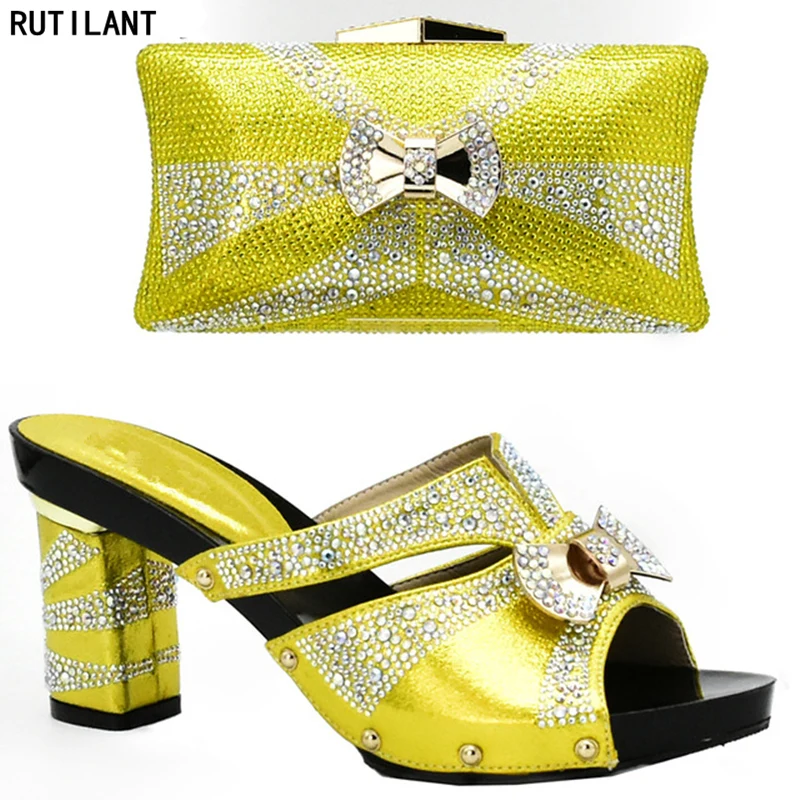 Afrikaanse Vrouwen Italiaanse Schoenen en Tas Set Versierd met Strass Geel Kleur Italiaanse Schoenen en Tassen Schoen met tas Set Afrikaanse Vrouwen Italiaanse Schoenen en Tas Set Versierd met Strass Geel Kleur Italiaanse Schoenen en Tassen Schoen met tas Set