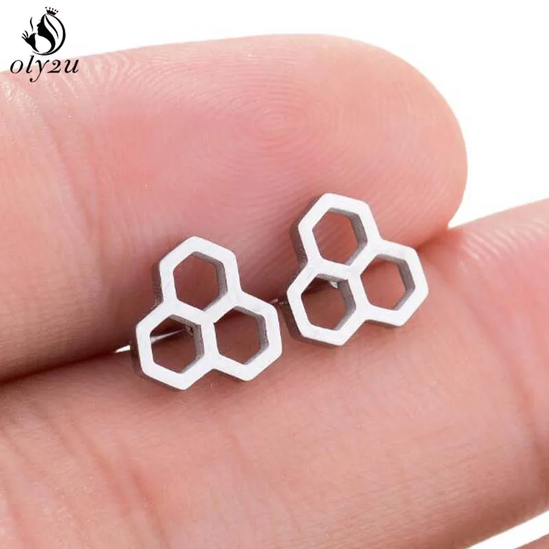 

Oly2u Hollow Hive Hexagon Earrings Women Geometric Jewelry Simple Honeycomb Stud Earrings Punk Piercing Ear Studs oorbellen
