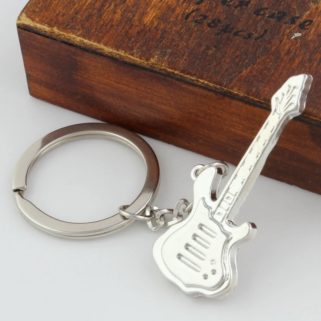 

New Mini Creative Charm Key Chain Key Ring Silver Plated Musical Note Violin Keychain For Car Metal Music Symbol Key Chains