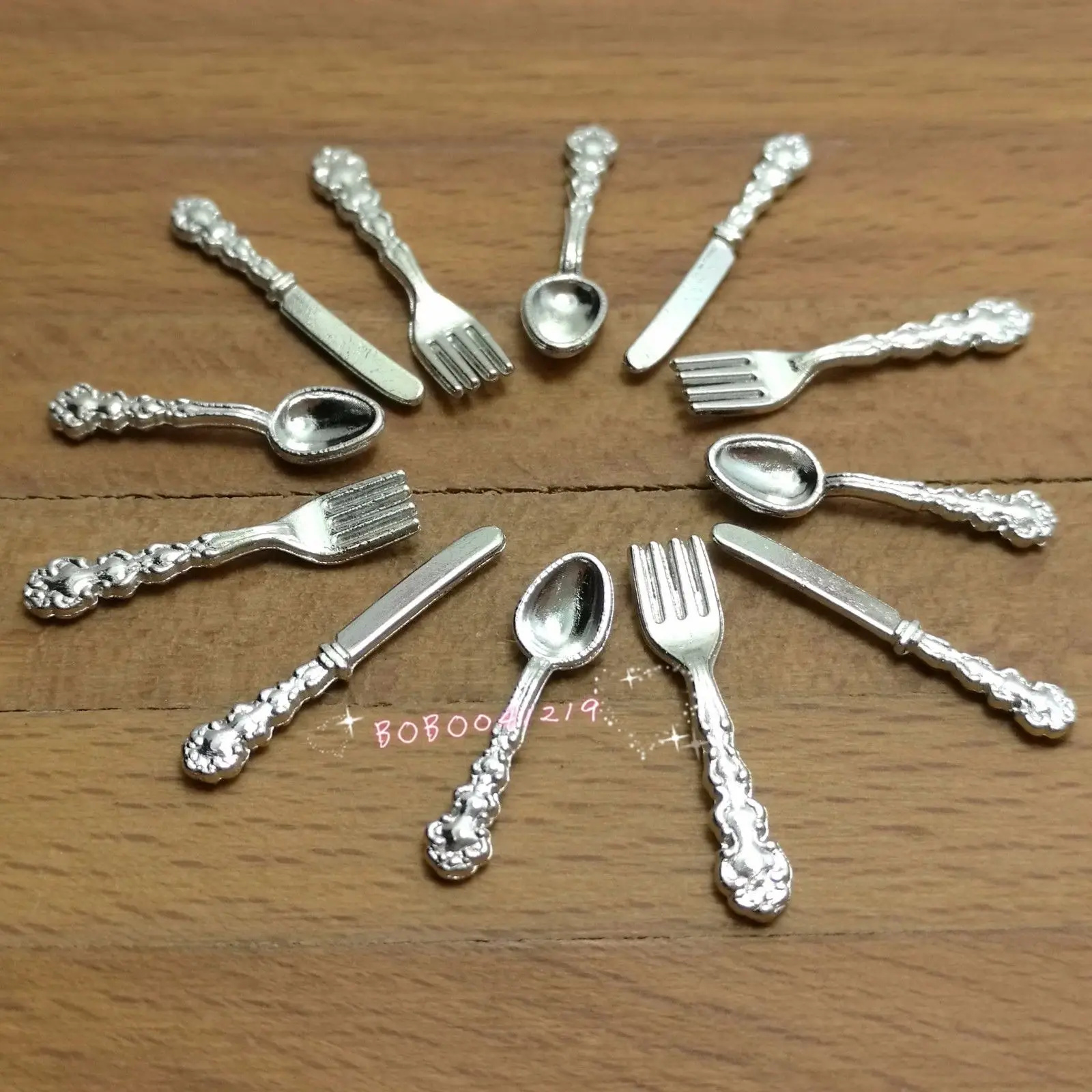 

Dollhouse Miniature 1:12 Metal Classical Pattern Silver Knife Spork Spoon SPO445