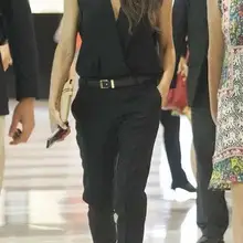 Комбинезон с отложным воротником и без рукавов от Виктории Бекхэм E5140