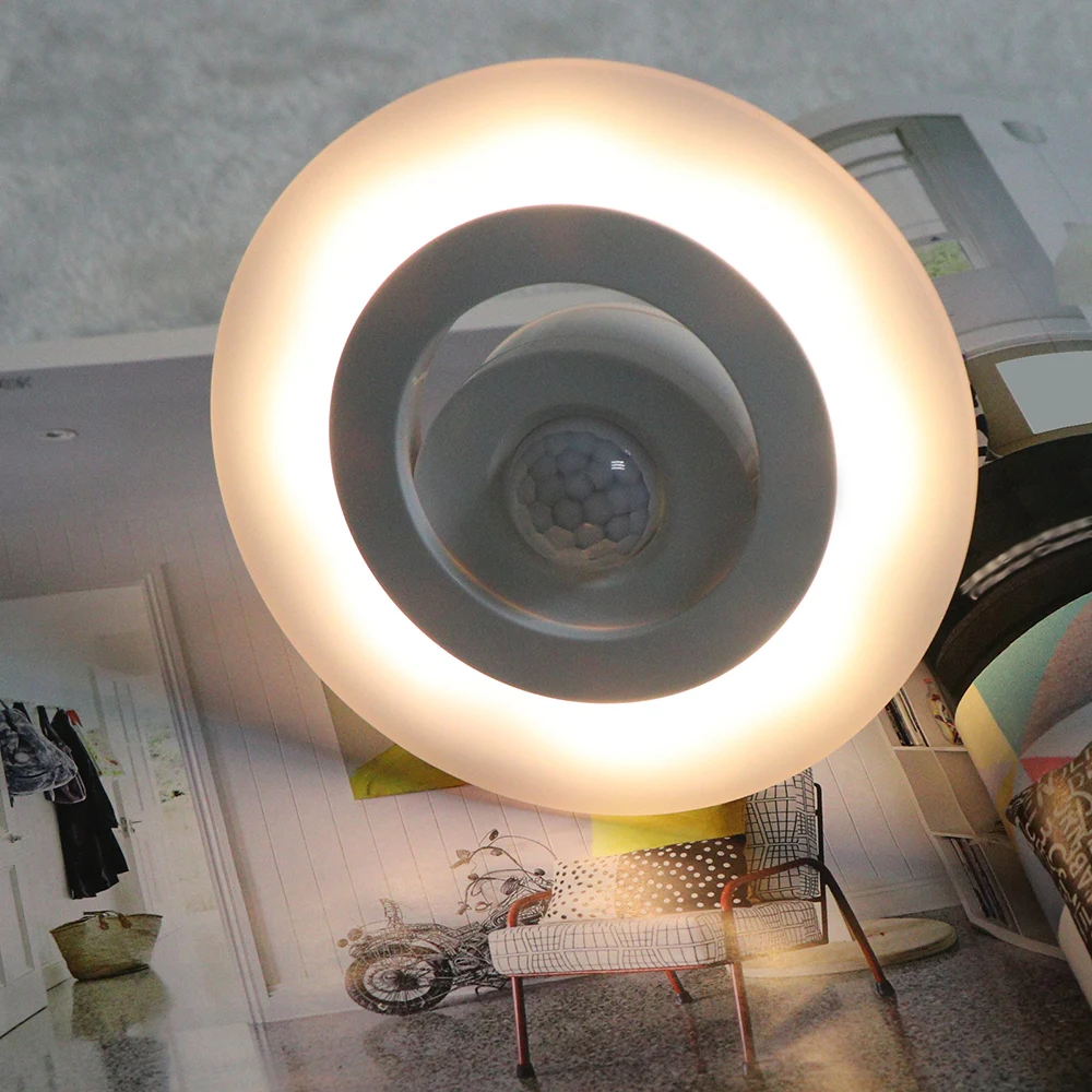 360 Degree Wireless Night Light IR Motion Sensor LED Wall Lamp Battery