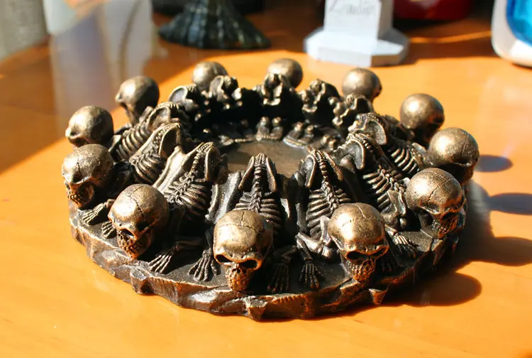 [TOP] 18cm Unique devil Skeleton Gollum resin figure statue toy ashtray Collection model living room desk decoration gift