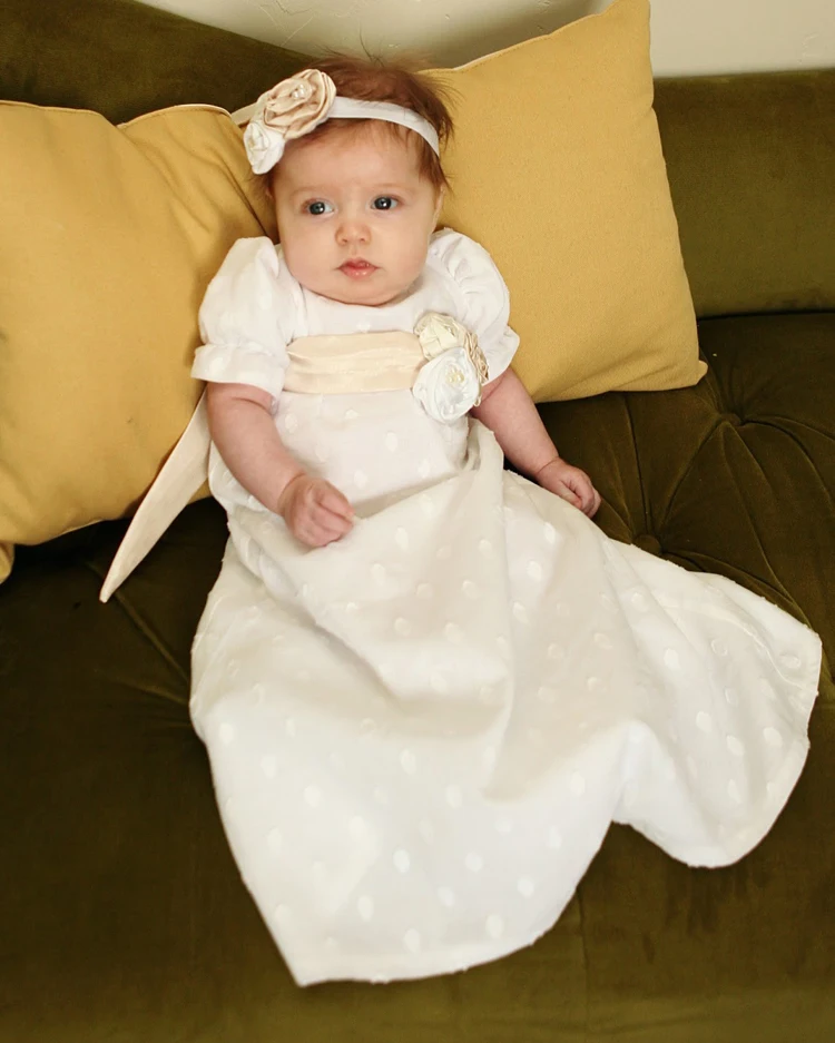 

Vintage 100% Handmade High Quality Cotton Heirloom Baptism Clothes Dress Lace Appliques Long Christening Baptism Gowns 12Y 2017
