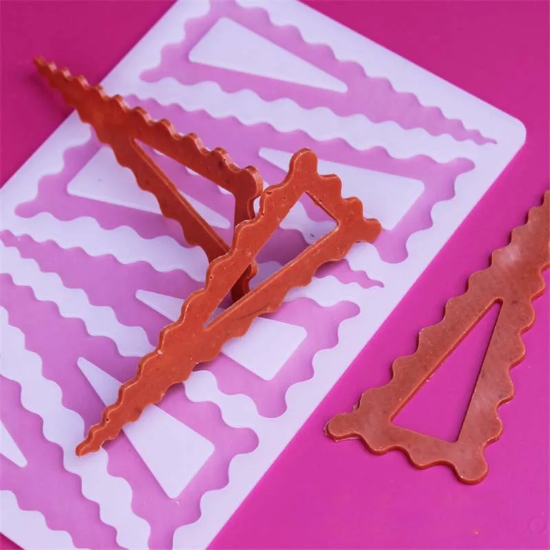 Bakeware Tool Hollow Triangle Shape Cake Topper Sides Stencils Bakery Tool Silicone Cake Mold Chocolate Mould Cake Decorations