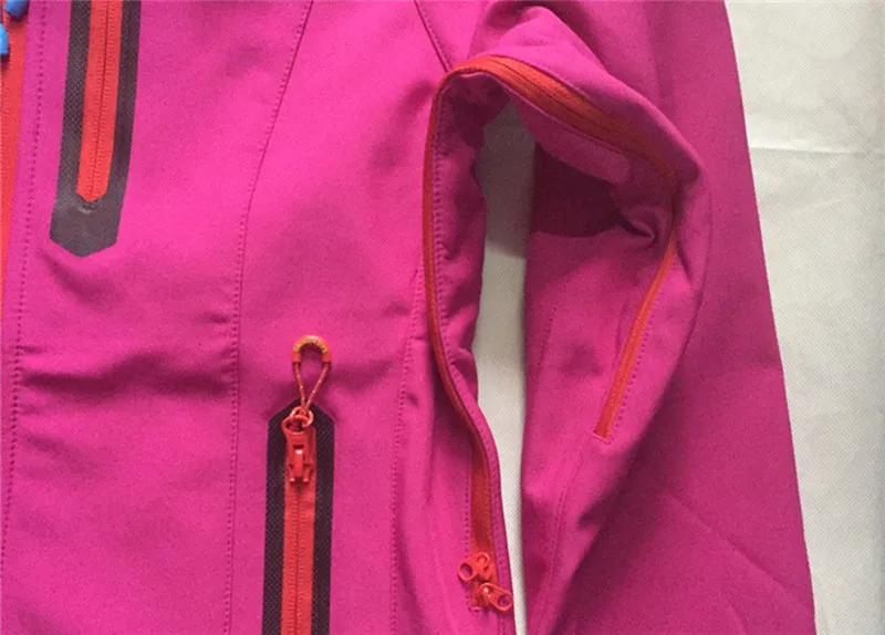 SAENSHING флисовая куртка для женщин, водонепроницаемая верхняя одежда для походов, Женская ветрозащитная Мягкая флисовая куртка