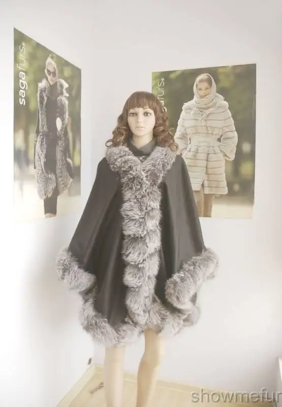 

Free shipping cashmere cape with silver fox fur trim,length 90cm,silver fox fur shawl
