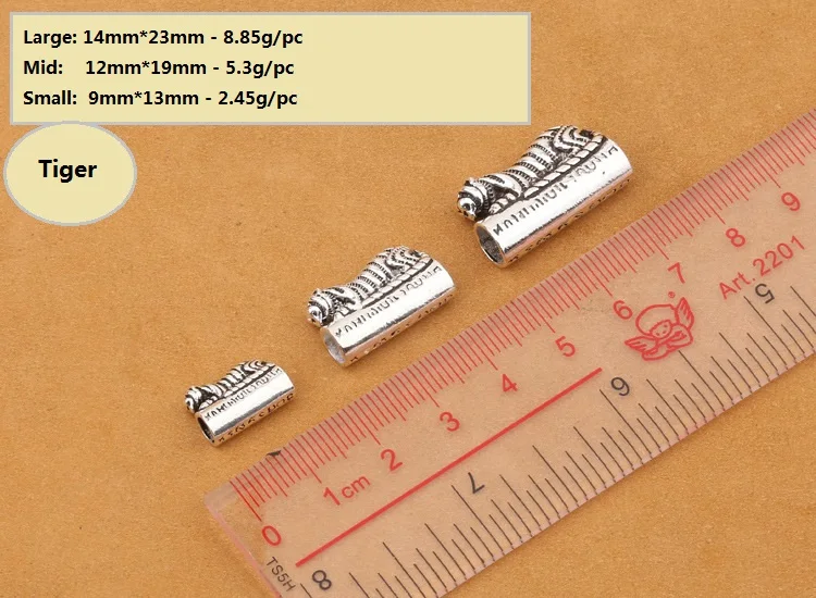 silver-tiger-beads001c