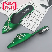 

Moxxy NEW 2018 Pointed Toe Chunky Heels Mules Ethnic Style Embroidery Decoration Summer Slippers Casual Shoes Woman Flats Slides