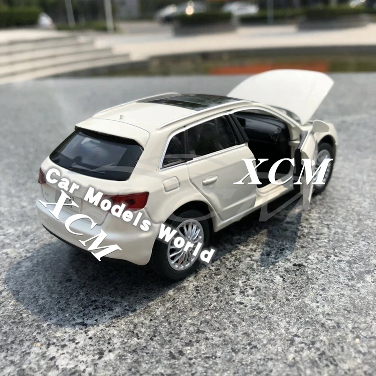 3d81f97b-b21e-42f8-8b67-3d4497ac4a5b$l0$001~photo