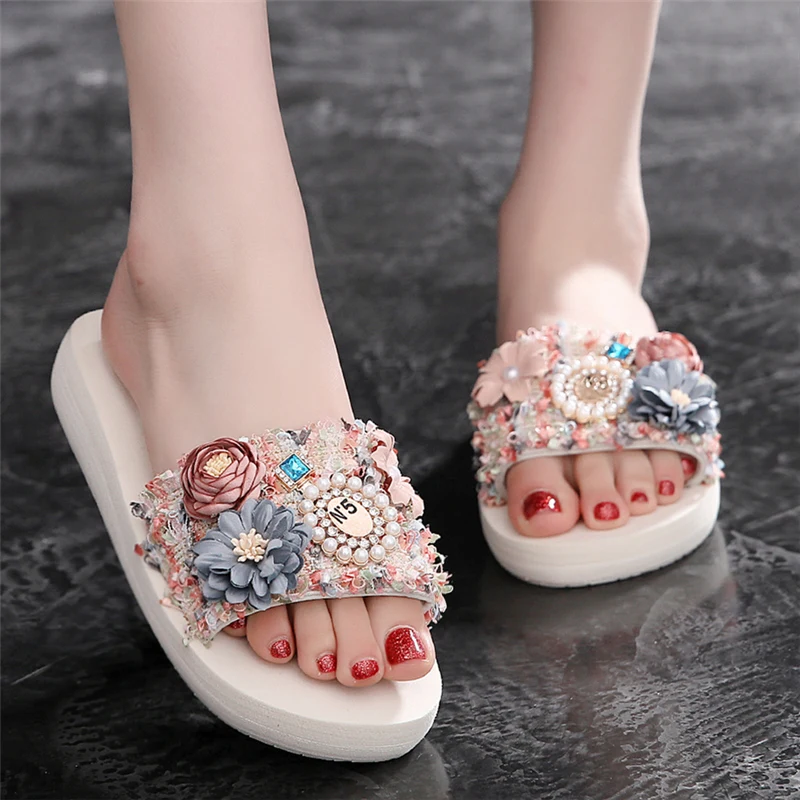 

Beach Style Women Slippers Platform Summer Women Slides Flower Sweet Style Pearl Womens Slippers Outdoor Flat Slides Women