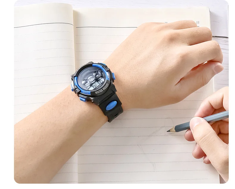 Детские часы Multi-functional Seven color Light waterproof Student электронные часы