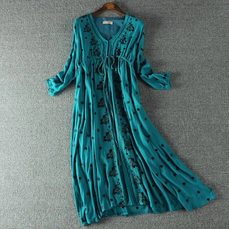 

Free shipping Women Vintage Ethnic Flower Embroidery Deep Vneck Hippie Boho People Cotton Linen Tunic Long Loose Dresses 52