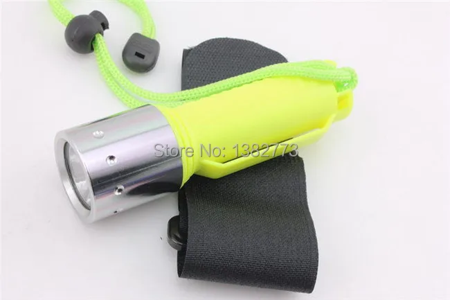 cree t6 diving flashlight  (11).jpg