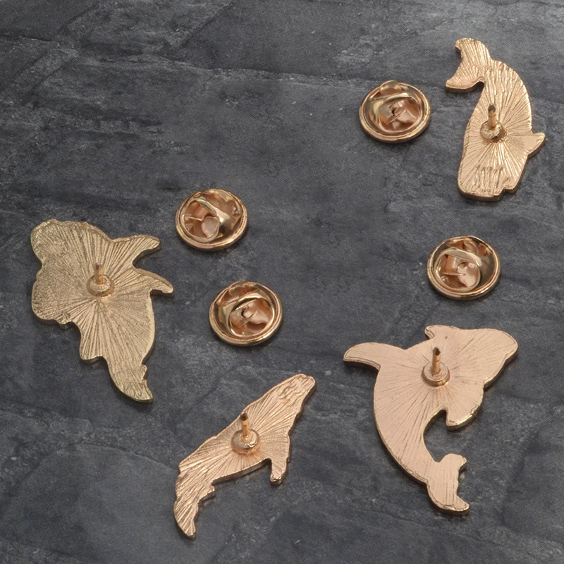 QIHE-SIERADEN-Walvis-pins-Animal-pins-Harde-emaille-pins-Badges-Broches-voor-vrouwen-meisje-Geschenken-voor(1)