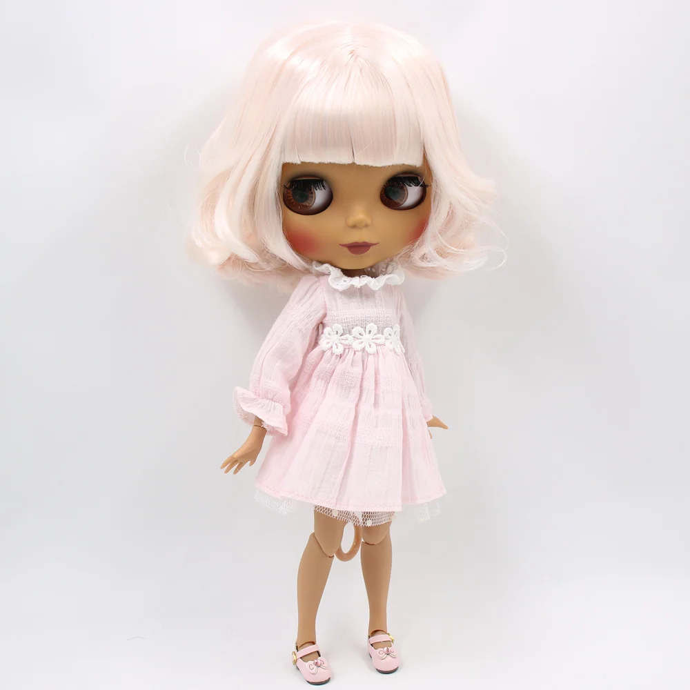 Logan- Premium Custom Neo Blythe Pop met roze haar, donkere huid en mat schattig gezicht 2