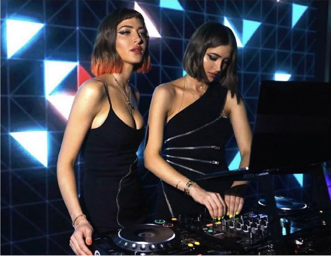 2019 nueva moda alta calidad elegante un hombro sin espalda sin mangas negro Sexy fiesta mujeres Mini rayón vendaje cadera vestido - 1