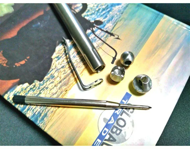 Tactical Pen Self-defense Pen Stainless Steel Defense Supplies Outdoor Emergency Glass Breaker Tool 3 Replaceable Attack Head (5)