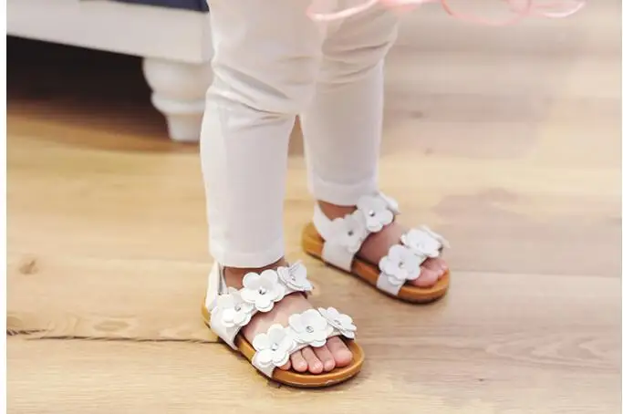 Детские сандалии розовый белый пляжные для девочек детские сандалии, босоножки для девочек мода большой цветок маленьких обувь на плоской