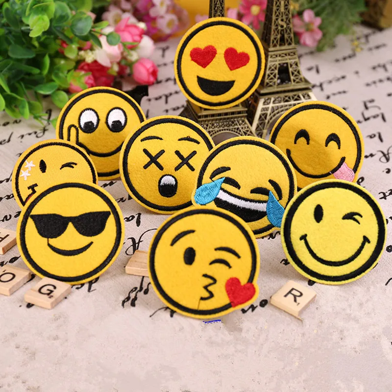 

Diameter 5cm DIY Embroidered Emoji Patches Lot Kids Cartoon Motif Patch Smile Face Iron on Applique for Cloth Stickers Hot Sale