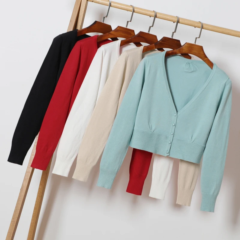 حجم M-XXL الربيع الخريف النساء الحياكة كامل كم العميق الخامس الرقبة قصيرة البلوزات بالأزرار الإناث محبوك لينة سترة للمرأة