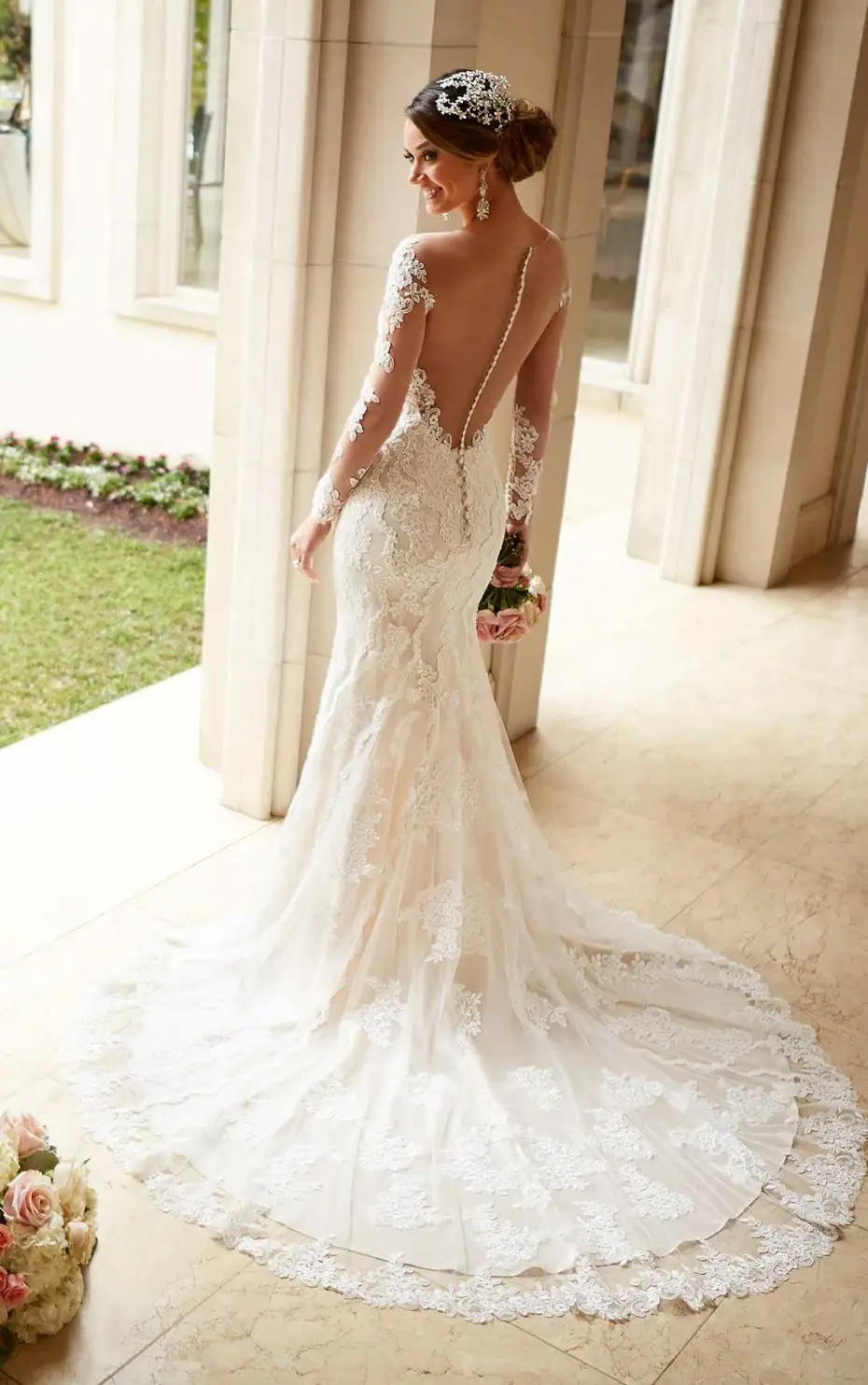 Sexy Sheer Back Apliques Beaded Mermaid Train Tulle Long Sleeve