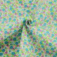 Зеленая печать цветочный дизайн обычная ткань для вышивания кукол домашний текстиль хлопок ткань швейная одежда лоскутное одеяло художественная работа см