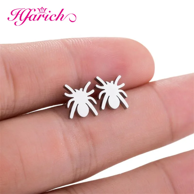 

Hfarich Punk Spider Earrings Black Halloween Unique Animal Stud Earrings Women Men European Vintage Fashion Jewelry Ear Gifts