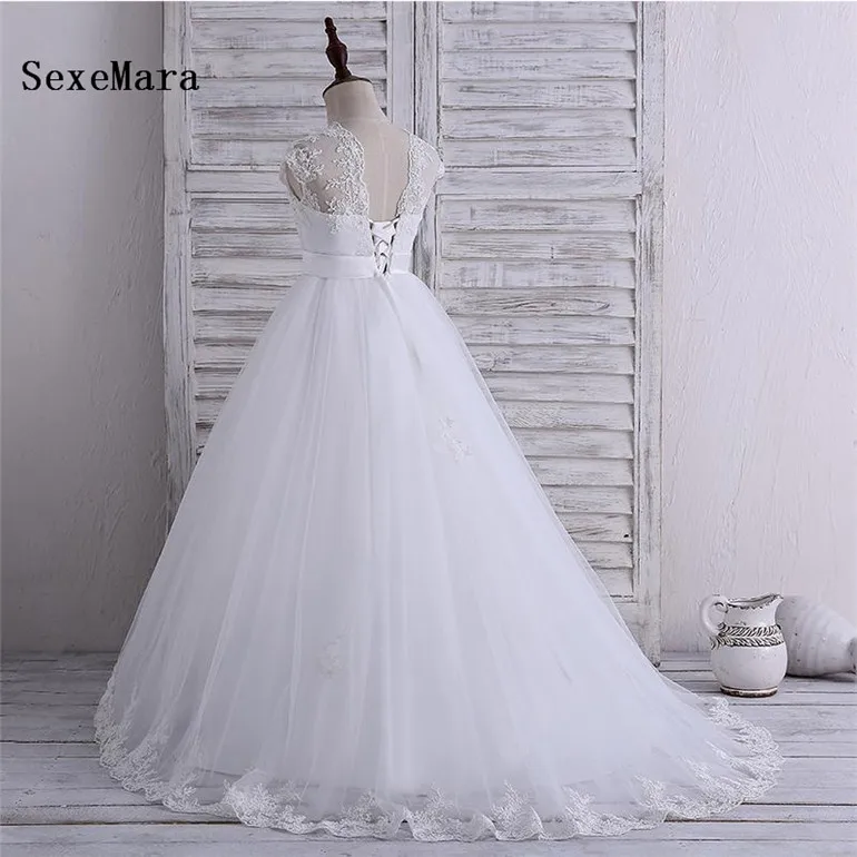 flower-girl-dresses-new-elegant-white-lace-embroidery-luxury-sweep-train-robe-de-bal-enfant-for-girl-ball-gown-dress-formal-occasion (1)