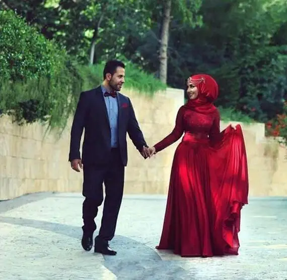 

Red Like fire enthusiasm Wedding Dresses Arabic Muslim Wedding Dresses middle East Chiffon Lace Appliques With Sash 2019