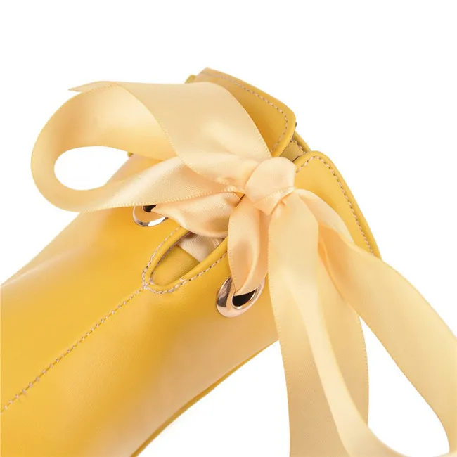 YMECHIC; коллекция года; модные вечерние туфли в стиле Лолиты на высоком массивном каблуке со стразами; цвет желтый, белый; женские зимние ботильоны с перекрестными ремешками