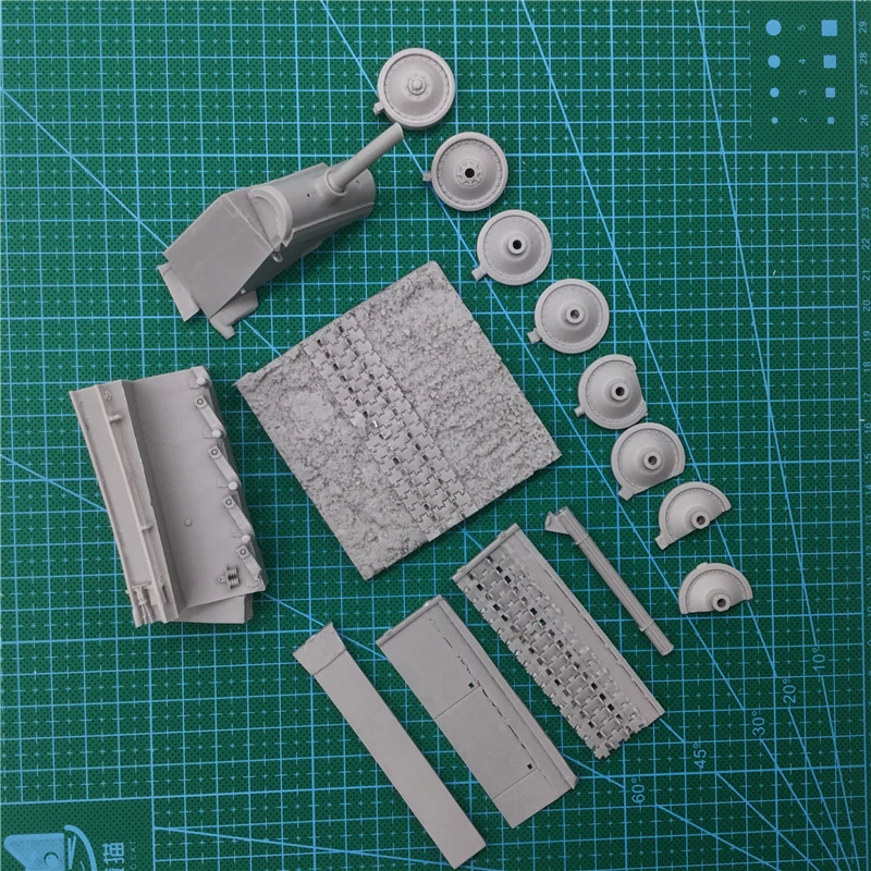 

1:35 resin figures model kit Tank and soldiers unpainted Free shipping