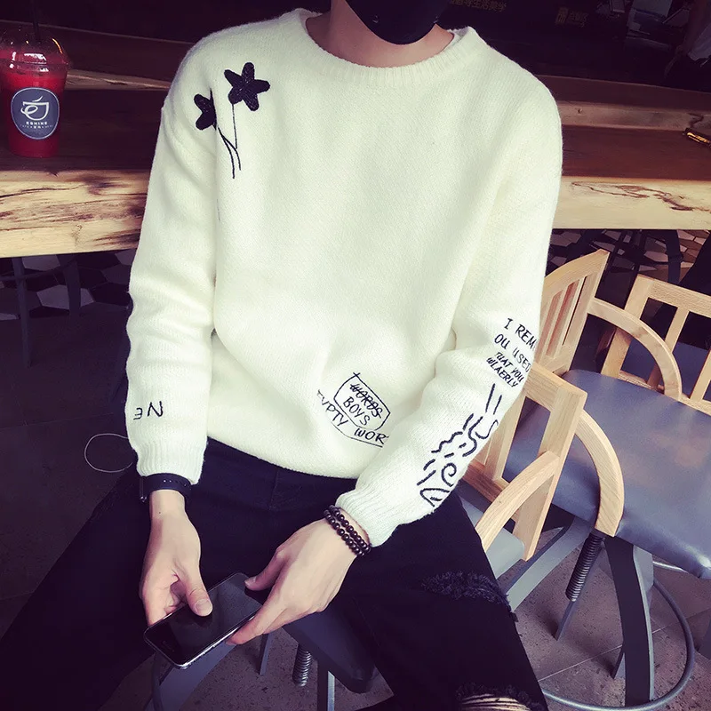

Teenage boys and girls wear jumpers and warm sweaters in 2019
