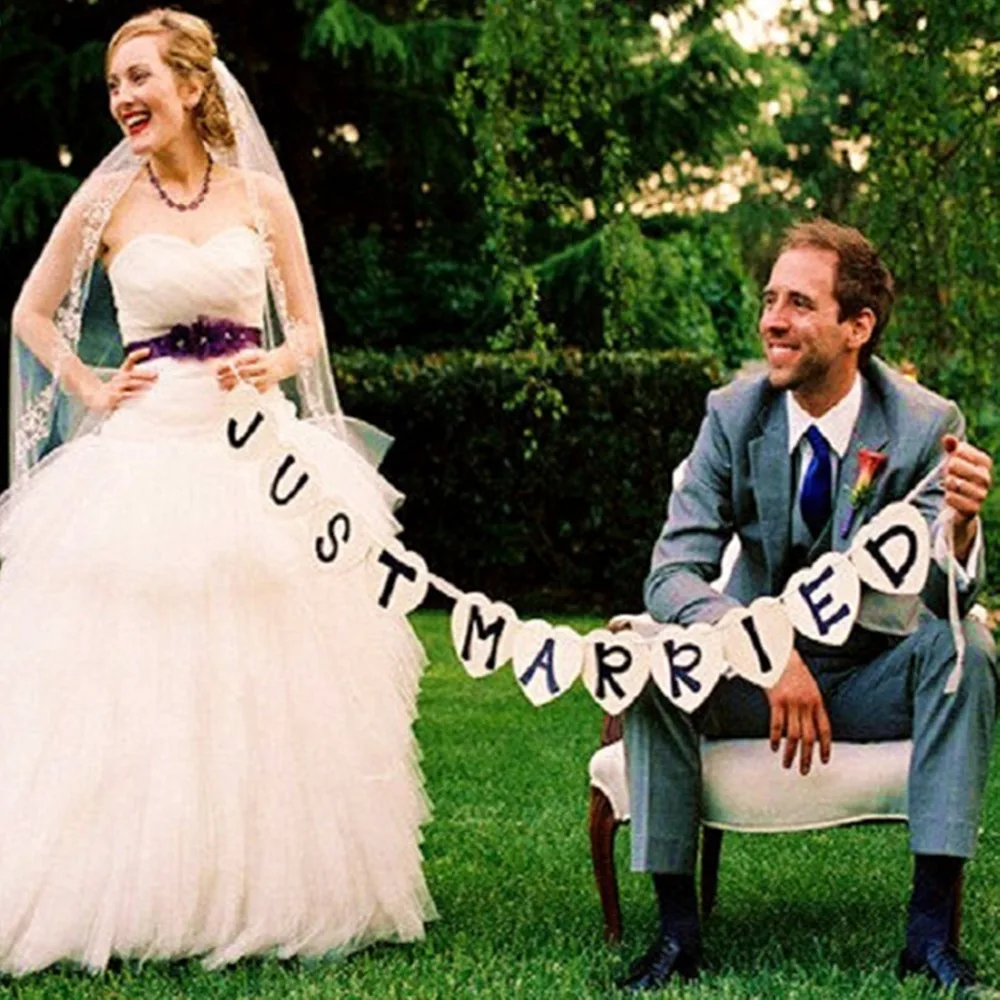 

Just Married Vintage Wedding Bunting Banner wedding party decorations Photo Booth Props Garland Bridal Shower wedding decoration
