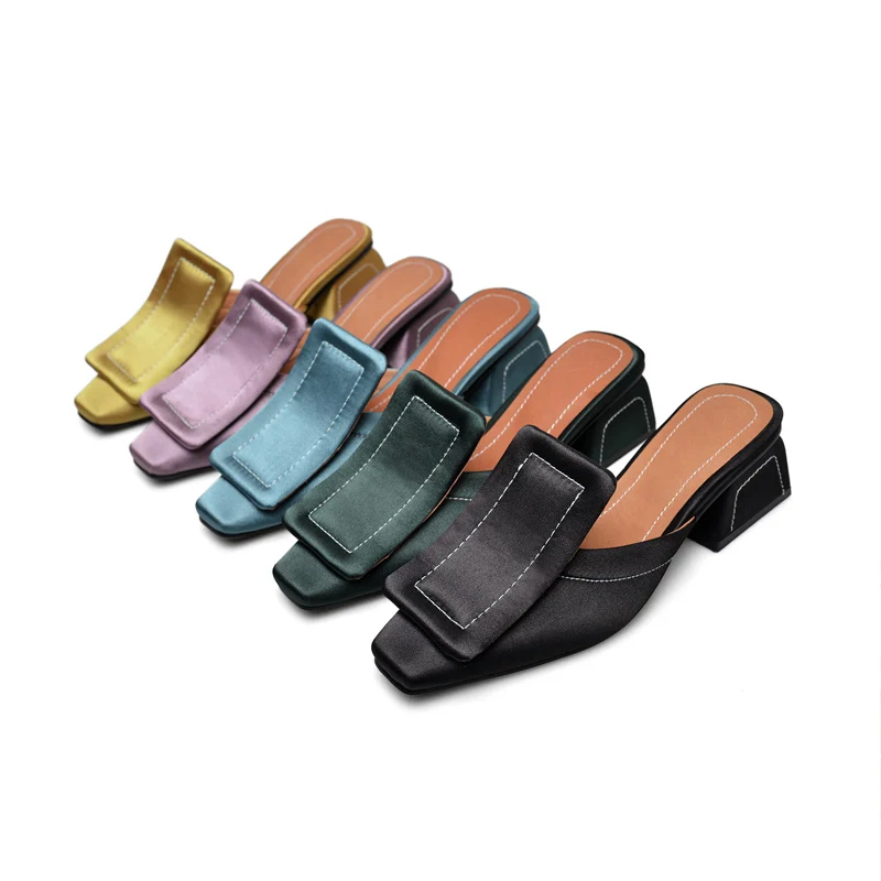 

Half slipper female 2018 summer new satin Europe and the United States square head wild with thick with fashion baotou sandals a