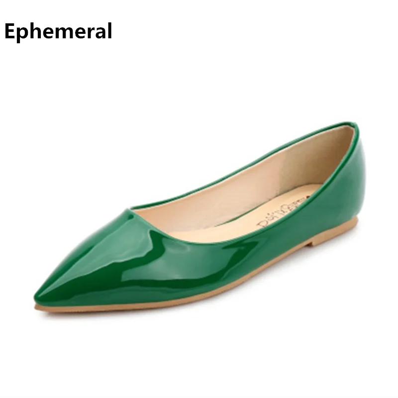 Женская обувь из лакированной кожи женские весенние повседневные лоферы с острым носком на плоской подошве без шнуровки, обувь с сумочкой зеленого и красного цвета ручная работа, максимальный размер 14, 34 - Цвет: green