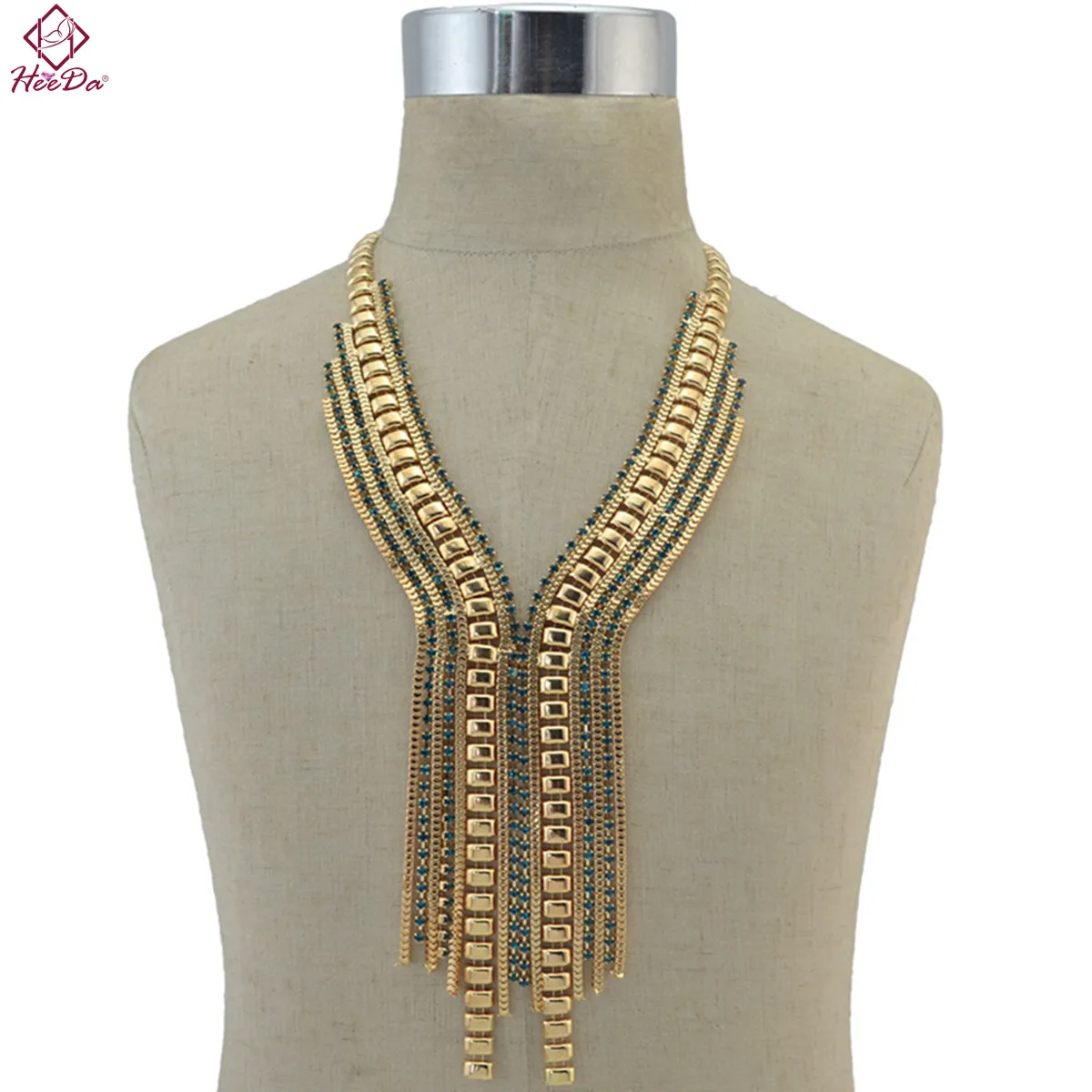 

Heeda 2018 New Steampunk Big Name Hyperbole Metal Necklace Fashion Trend Personality Graceful Sweater Chain Statement Jewelry