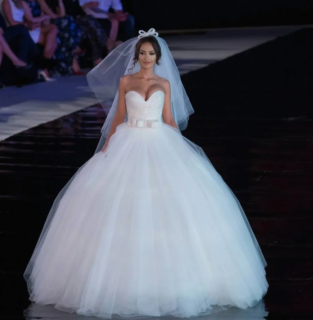 Exquisite Ball Gown Wedding Dresses 2015 Sweetheart Beaded Bling Bling