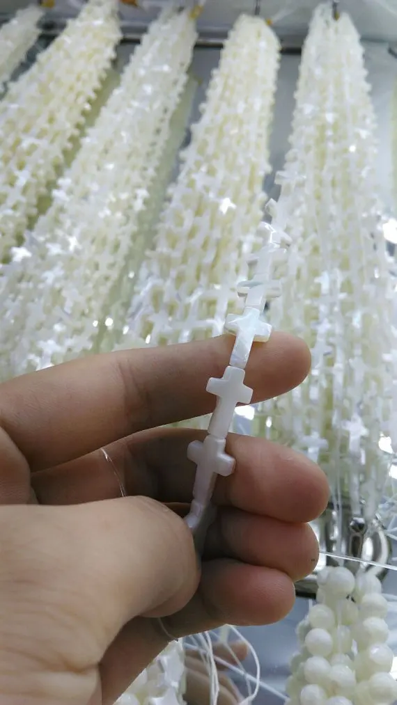 

wholesale 5strands 9charm11mm Genuine MOP Shell ,Pearl Shell cross ,cross shell white brown jewelry beads