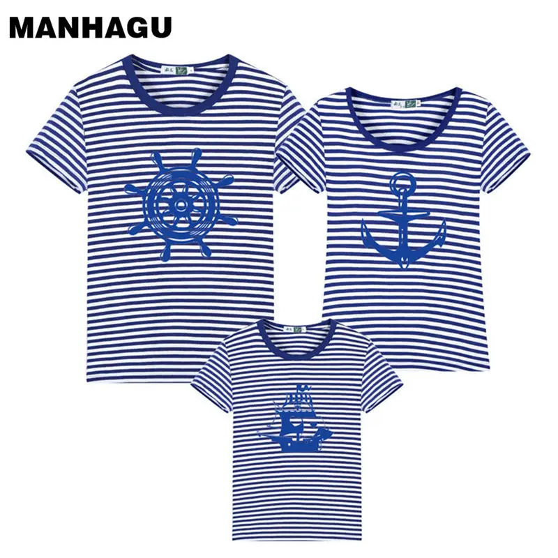 Neue Familie Gestreiften Sommer Kurz-hülse T-shirt Passenden Familie Kleidung Outfits Mutter Tochter Vater Sohn baby kleidung sailor