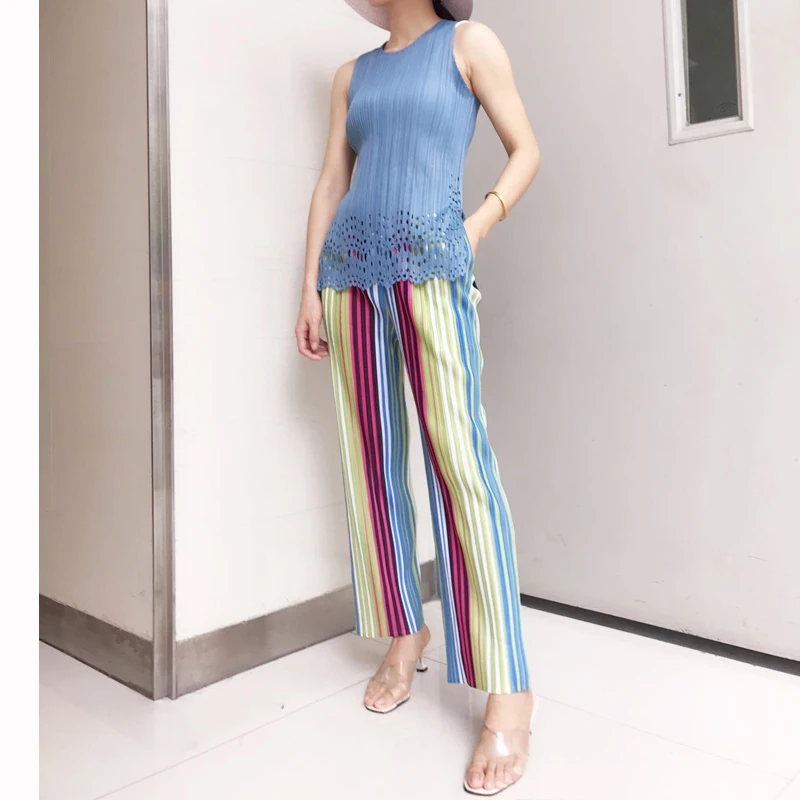 

HOT SELLING miyake fold of the new spell color stripe loose straight pants IN STOCK