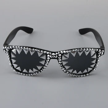 

Novelty Party Rivet Sunglasses Gothic Punk Glasses Cool Costumes Photo Props