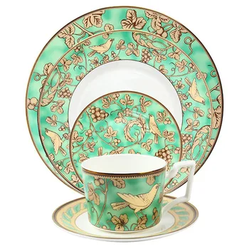 

Vintage Bone China Flat Plate Ceramics Coffee Cup And Saucer Steak Dish Food Tray Green Dinnerware Set 4pcs/Set Christmas Gift