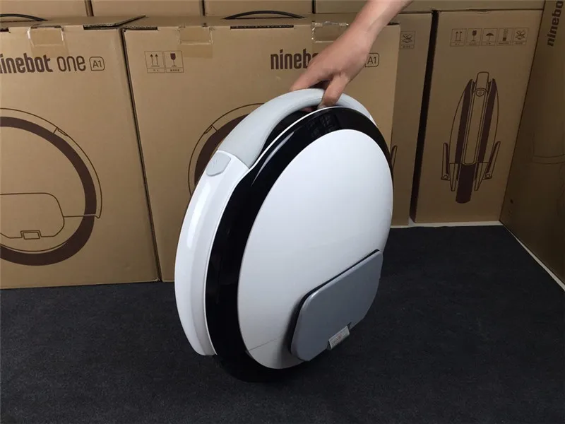 Real Photo of Ninebot One A1 (7)