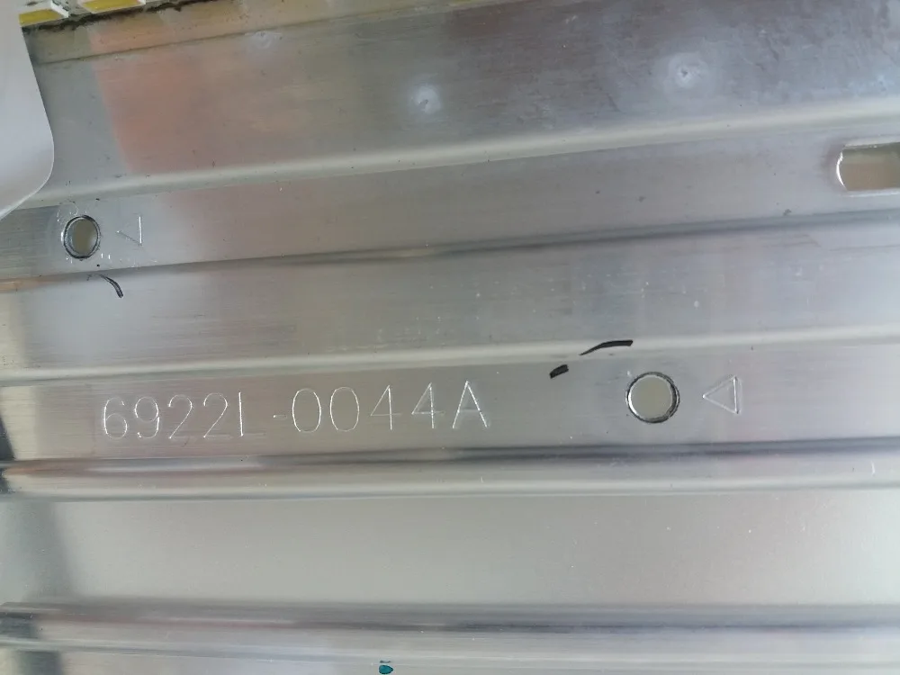 Из 2 предметов* 60LED 6916L-0959A 6916L-0960A 47 V12 PD R L 6920L-0001C 6920L-0001C для LD470EWP 6922L-0044A