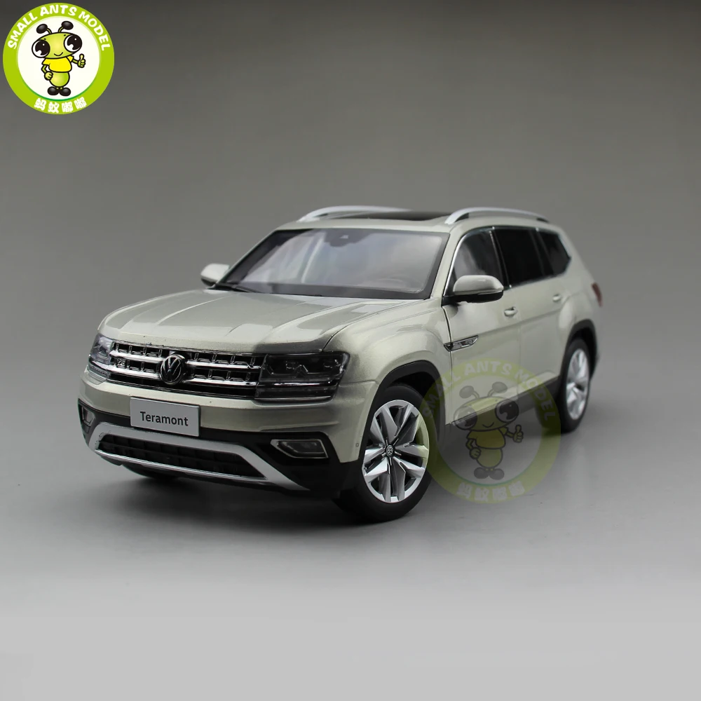

1/18 VW Teramont SUV Diecast Metal SUV CAR MODEL Toy gift hobby collection Silver