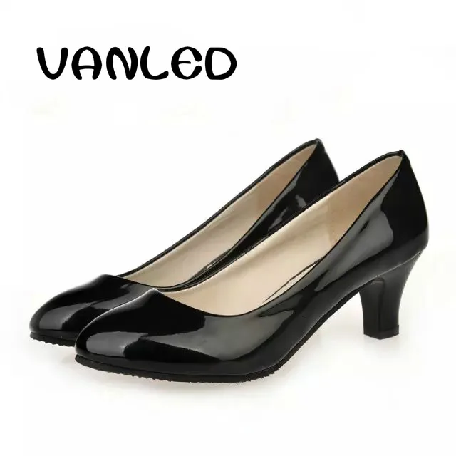 

2017 summer fashion wild shoes Ms. occupational work shoes black and white High-heeled shoes Female patent leather shoes pumps