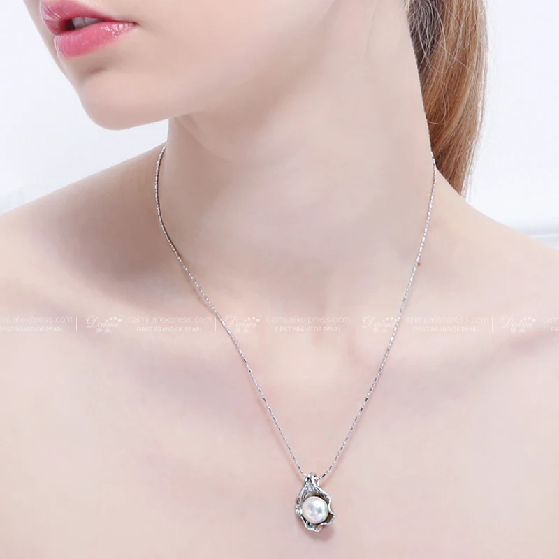 UNIQUE Brand New Pearl Necklace Women Designer Classcial Silver Pendant Necklaces Pearl Jewelry for Summer