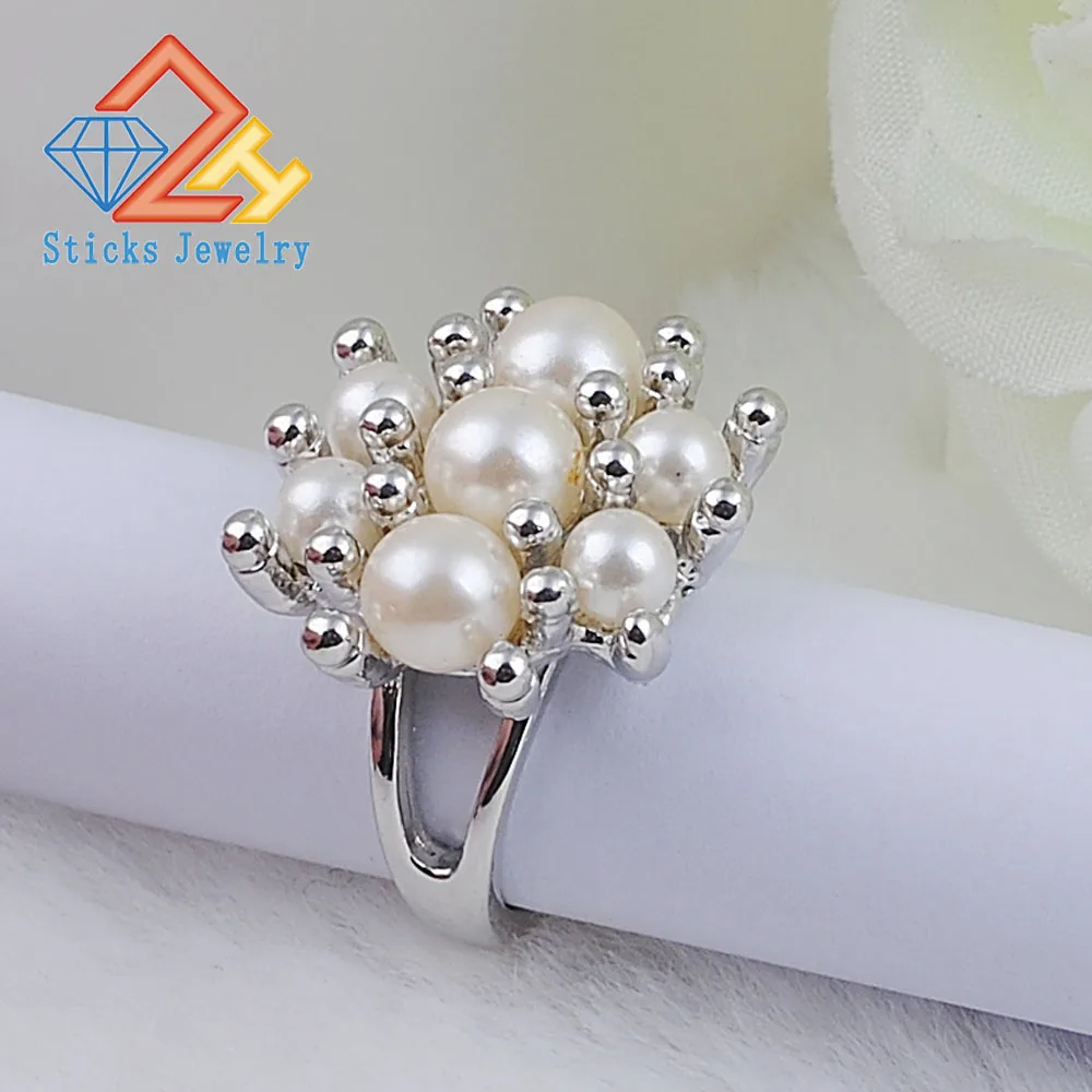 

Engagement Rings New white k Plated Ring Fashion Elegant Simulated Pearl Rings Women Jewelry Big Discount