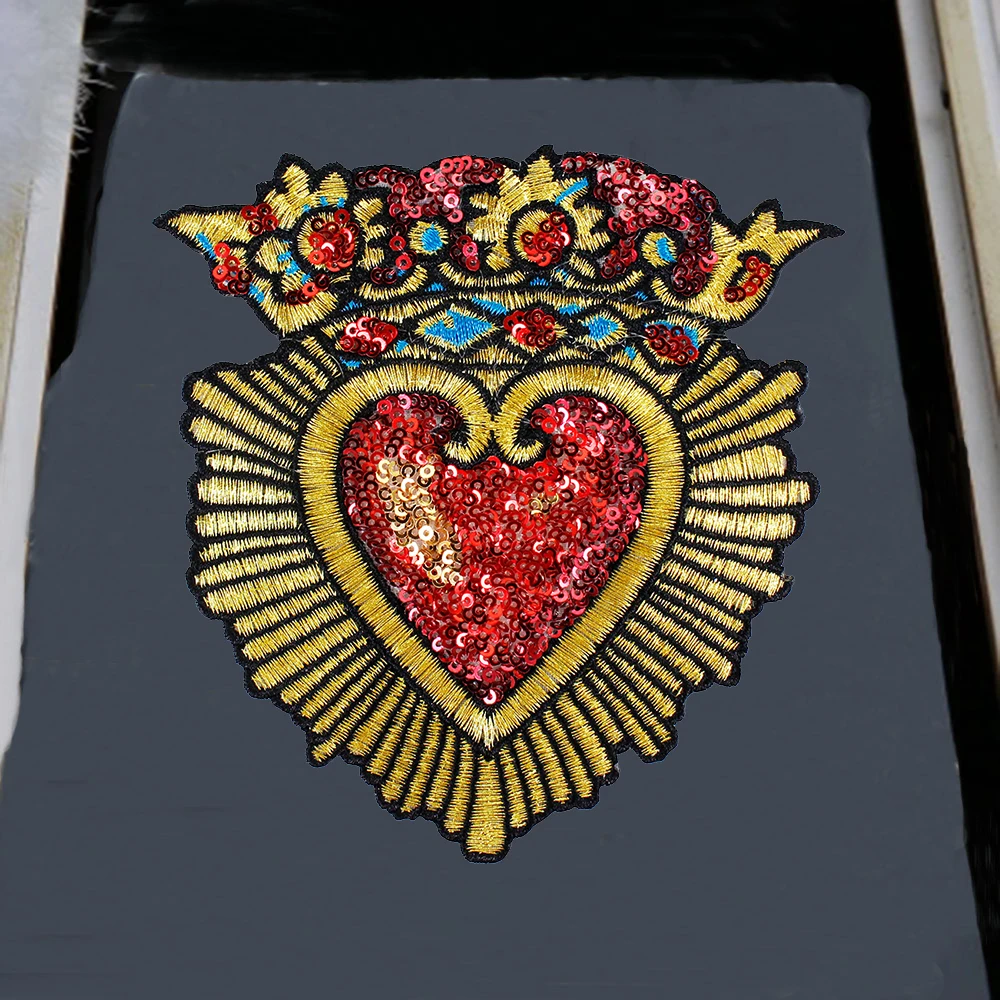 

4PC Red Gold Sequin Crown Heart Badge Fabric Patches Embroidery Applique for Clothes Sewing Accessories TH1154